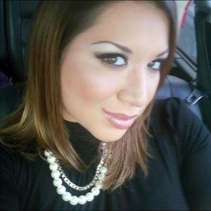 Meet your Posher, Crystal